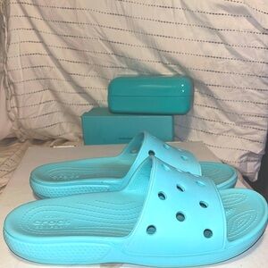 Crocs Aqua slip on slides sandals - sz 7W gently pre owned condition